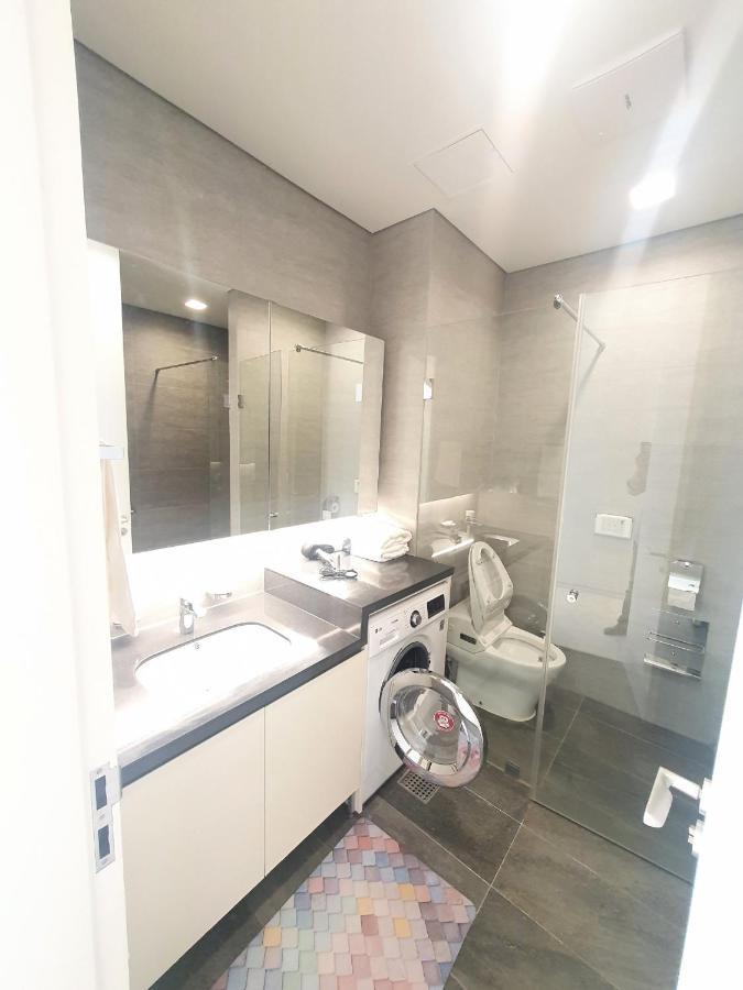 Cheongdam Beautiful Apartment New Building Edition Full Option Long Term Stay Availableapt 2룸 신축 Edition 풀옵션 장기가능 Apartment *